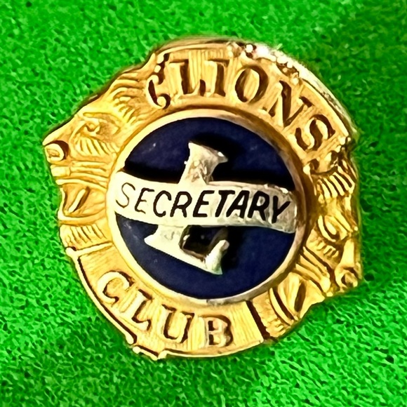 Lions Club Vintage 10 Karat Gold Enamel Pin